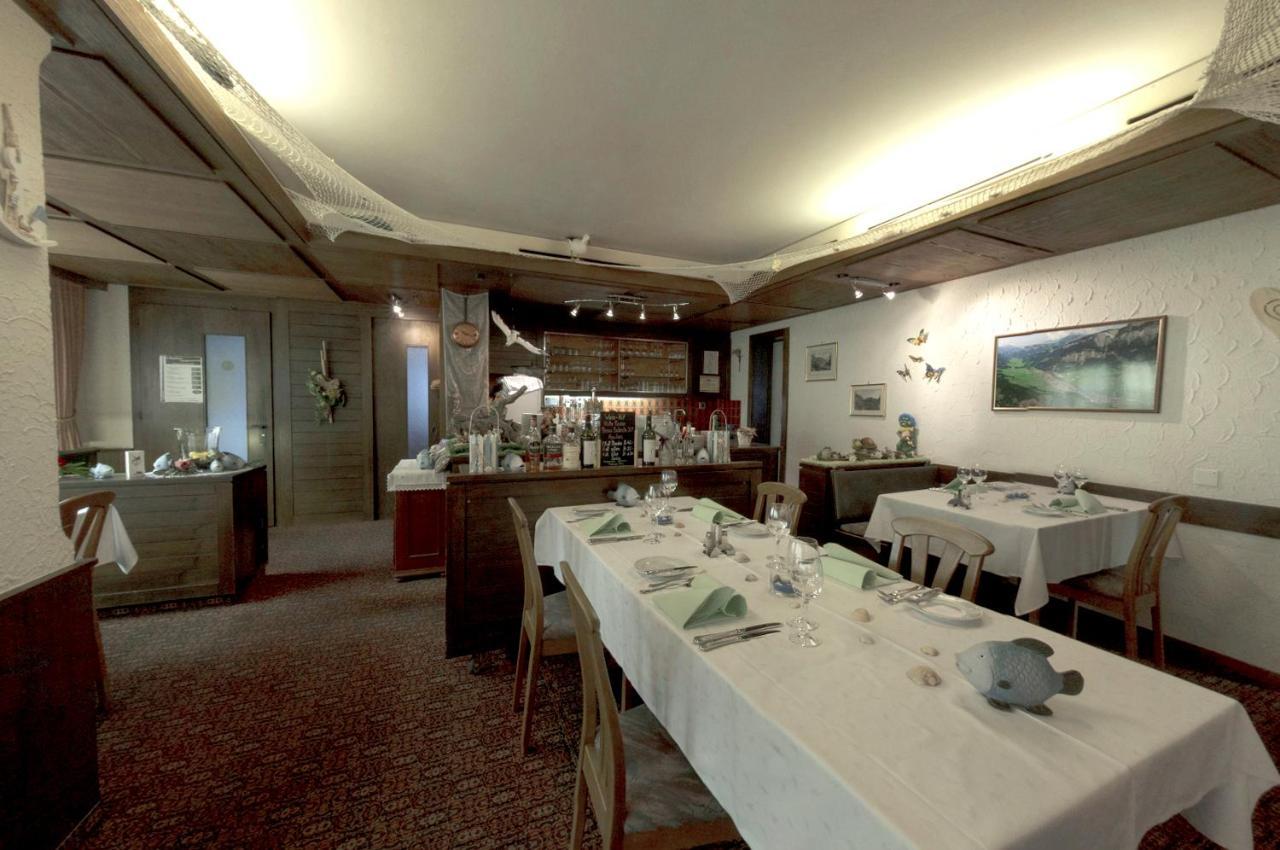 Gasthaus Post Muotathal エクステリア 写真